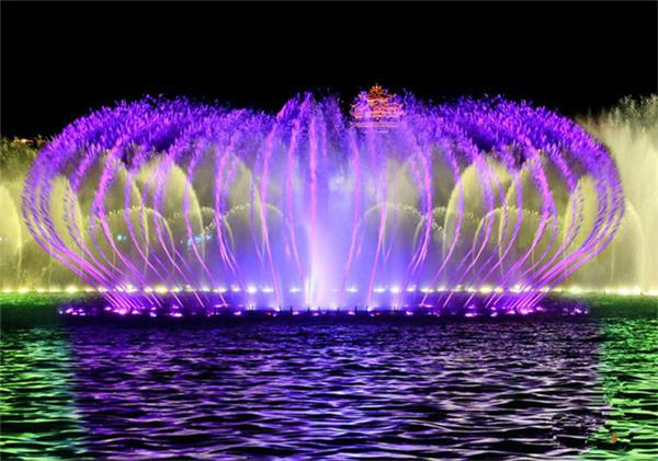 音樂噴泉的燈光怎么設計?